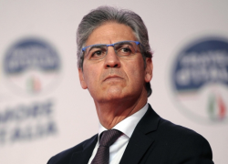 Chi &egrave; Paolo Petrecca, l'ex direttore Rai Sport dimessosi dopo gaffe alla cerimonia Olimpiadi, che si vant&ograve; di "avere le spalle coperte"