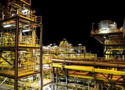 Eni, annunciato avvio fase full-field del campo di&nbsp;Ndungu in Angola,  previsti sette pozzi di produzione e 60.000 barili di olio al giorno
