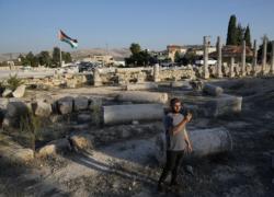 Cisgiordania, Israele sequestra 200 ettari di terra a Nablus, sindaco Azem: "Tel Aviv vuole il sito archeologico di Sebastia&ldquo;