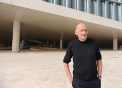 Il pi&ugrave; famoso e fumoso architetto al mondo, sempre in cerca di una filosofia che lo giustifichi