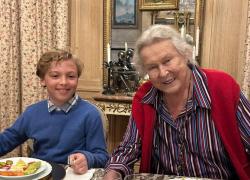 Maria Gabriella di Savoia festeggia il suo 86 esimo compleanno a Ginevra insieme al pronipote Umberto di Yugoslavia, figlio di Serge 