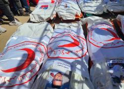 "Israele ha sparato 900 colpi contro ambulanze a Gaza il 23 marzo 2025, ha giustiziato e massacrato 15 medici" - il REPORT Forensic Architecture