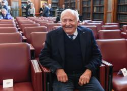 Mogol da Sanremo a Roma con elicottero Vigili del fuoco, Pd: "Mezzo usato come taxi", Piantedosi: "Polemiche strumentali"