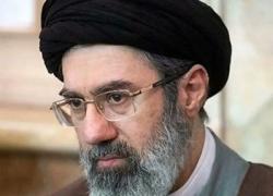 Guerra Iran, "figlio di Khamenei Mojtaba eletto a nuova Guida Suprema dall'Assemblea di Esperti: c'&egrave; continuit&agrave; con idee del padre"