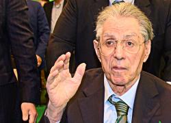 Addio a Umberto Bossi, il senatur ribelle: tra ampolle, partigiani evocati e un Nord che non ha mai smesso di urlare