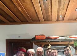 Si chiude una stagione d&rsquo;ora a Gstaad. Sul podio Italiamania del curatore Fabio Bechelli. Dopo il matrimonio Bezos Tonino Melillo fa &ldquo;Quattro Passi&rdquo; nell&rsquo;eremo dei billionaire.