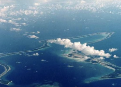 Missili verso base Usa-Uk Diego Garcia a 3.800 km di distanza, Iran nega coinvolgimento: "Teheran non responsabile dell'attacco"