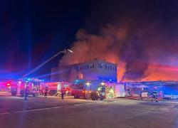 Repubblica Ceca, attivisti incendiano aziende belliche Elbit Systems e Archer fornitrici di armi a Israele e Ucraina - VIDEO