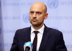 Jean-No&euml;l Barrot, filosionista ministro degli esteri francese che mente e umilia la Francia,  sembra il portavoce di Netanyahu