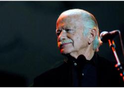 Addio a Gino Paoli, se ne &egrave; andato un pezzo di storia italiana: ora il cielo non si limita ad essere in una stanza