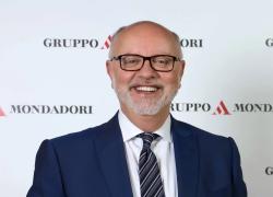 Mondadori, presentata offerta per il ramo scolastico di Hoepli, casa editrice milanese da 32,3 milioni di euro di fatturato