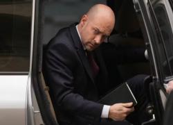 Parigi, perquisita sede Banca Rothschild, nel mirino ex dipendente Fabrice Aidan citato negli Epstein Files, accuse di corruzione