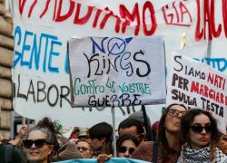 No Kings, nelle piazza italiane si attacca il re ma il trono resta intatto: ma chi sono i sovrani? Trump o Netanyahu?