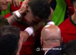Cristiano Ronaldo piange dopo il rigore sbagliato in Portogallo-Slovenia agli Europei 2024, i compagni lo consolano - VIDEO