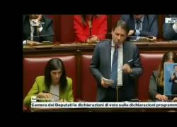Fiducia alla Camera, Meloni a Conte: "Che me*da" o "che meriti"? Il giallo del labiale di Giorgia mentre parla il leader M5s - VIDEO