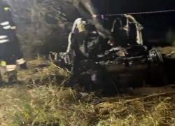 Incidente in Porsche a Torchiarolo, la vettura si ribalta a 250 km/h e si schianta contro un albero, il VIDEO della carcassa dell'auto