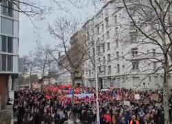 Francia, giornata di proteste "Blocchiamo tutto", in migliaia a sciopero generale contro genocidio a Gaza e crisi governo, 300 arresti - VIDEO