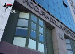 Napoli, arrestato Ciro Andolfi nella sua abitazione di via Giulia Lama, capoclan latitante tra i 100 pi&ugrave; pericolosi d'Italia - VIDEO