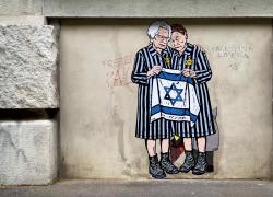 Milano, murale con Segre, Bruck e la bandiera israeliana "vandalizzato" 2 ore dopo inaugurazione: "Free Pal", "Palestina libera" - VIDEO