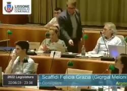 "Ho più amici gay che normali, li tratto come normodotati", la frase choc di Grazia Scaffidi (FdI), consigliera comunale a Lissone - VIDEO