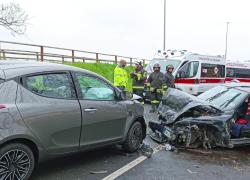Modena, 89enne Antonietta Berselli uccisa da auto in fuga dalla polizia in via Nonantolana, a bordo 4 rom tra cui 2 minorenni - VIDEO