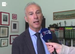 Danni da vaccino Covid, 65enne di La Spezia risarcita 700£ al mese a vita per piastrinopenia autoimmune del sangue da AstraZeneca - VIDEO