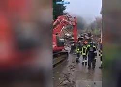 Maltempo, frana nel goriziano a Brazzano di Cormons travolge 3 case, 2 dispersi, esonda fiume Torre, 300 sfollati - VIDEO