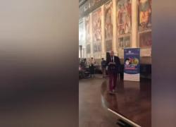 Piero Angela "scortato"  dagli stormtrooper di Star Wars - VIDEO