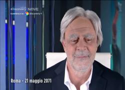 Fratelli di Crozza, Di Battista dal 2071: "Cerco di capire se scendere in politica..."