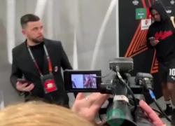 Rafael Leao si scaglia contro un giornalista al termine di Milan-Roma: "Fai bene il tuo lavoro" - VIDEO