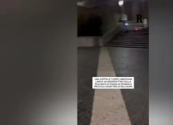 Turisti americani in Piazza di Spagna lanciano monopattino: 25mila euro di danni - VIDEO
