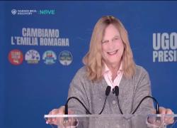 Fratelli di Crozza, Meloni immersa nel dubbio amletico "Musk o Mattarella?"
