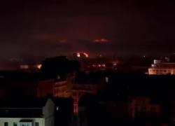 Russia-Ucraina, raid russo a Kiev su 11 palazzi, 4 morti e  oltre 30 feriti, Cremlino: “216 droni ucraini in Krasnodar, colpita raffineria” - VIDEO
