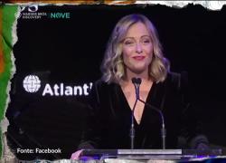 Fratelli di Crozza, Meloni: "Elon è contenuto nella parola M-ELON-I, lo senti? Due anime che collimano, siamo come Lilli e il Vagabondo"