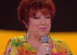 Arena Suzuki 60 70 80, Orietta Berti sbaglia tutti i nomi: "Amedeo e Fedes". VIDEO