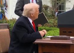 Usa, Trump firma ordini esecutivi per dazi reciproci: “Tassa di base del 10% su importazioni da tutti i Paesi” - VIDEO
