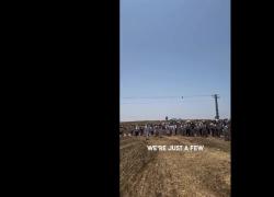 Gaza, migliaia di israeliani di Standing Together in marcia per portare cibo e aiuti nella Striscia: "Qui contro il nostro governo" - VIDEO