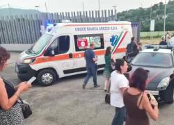 Arezzo, aggressione ad arbitro 18enne dopo finale torneo U13, preso a morsi e sediate nello spogliatoio da padre giocatore Vis Pesaro – VIDEO