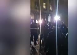 Proteste in Romania dopo esclusione Georgescu da presidenziali: "Golpe istituzionale e farsa dell'Occidente", polizia usa gas lacrimogeni - VIDEO