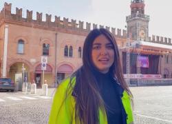 Poste Italiane sfila tra le maschere di Cento (FE), tra musica, maschere, carri allegorici e spettacoli dal vivo 