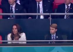 Wembley, principe George esulta con Kate e William al primo goal della finale di Euro 2020. VIDEO