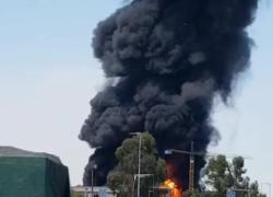 Incendio Monterotondo oggi: fumo nero visibile a km. "Chiudete le finestre"-VIDEO