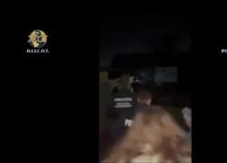 Andrew Tate arrestato per traffico di esseri umani: il VIDEO del blitz della polizia romena