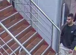 Fanno sesso in stazione sotto a una scala, ma rompono una tubatura e causano un allagamento - VIDEO