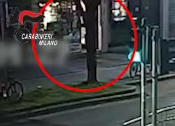 Milano banlieue, titolare di negozio di elettronica accoltellato, rapinato e rinchiuso in sgabuzzino da 27enne peruviano in via Mecenate - VIDEO