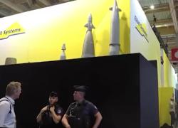 Salone aerospaziale di Le Bourget, Parigi fa chiudere gli stand israeliani: "Quegli armamenti sono usati a Gaza" - VIDEO