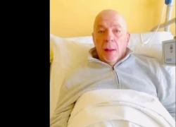 Mauro Coruzzi 'Platinette' fa fatica a parlare dopo l’ictus, il VIDEO commovente: "Vi chiedo scusa"