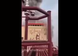 Iran colpisce petroliera Mkd Vdyom in Oman, 1 morto e 20 feriti, attaccata con 1 drone anche raffineria Ras Laffan in Qatar - VIDEO