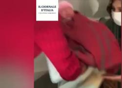 Donna afghana partorisce in volo verso il Regno Unito, il VIDEO 