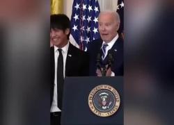 Biden, gaffe clamorosa: canta buon compleanno al giovane Eliseo Jimenez ma dimentica il suo nome - VIDEO